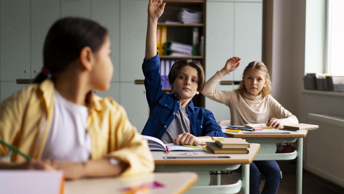    Целую гимназию закрыли на карантин: руководство ввело особый режим© Freepik | freepik