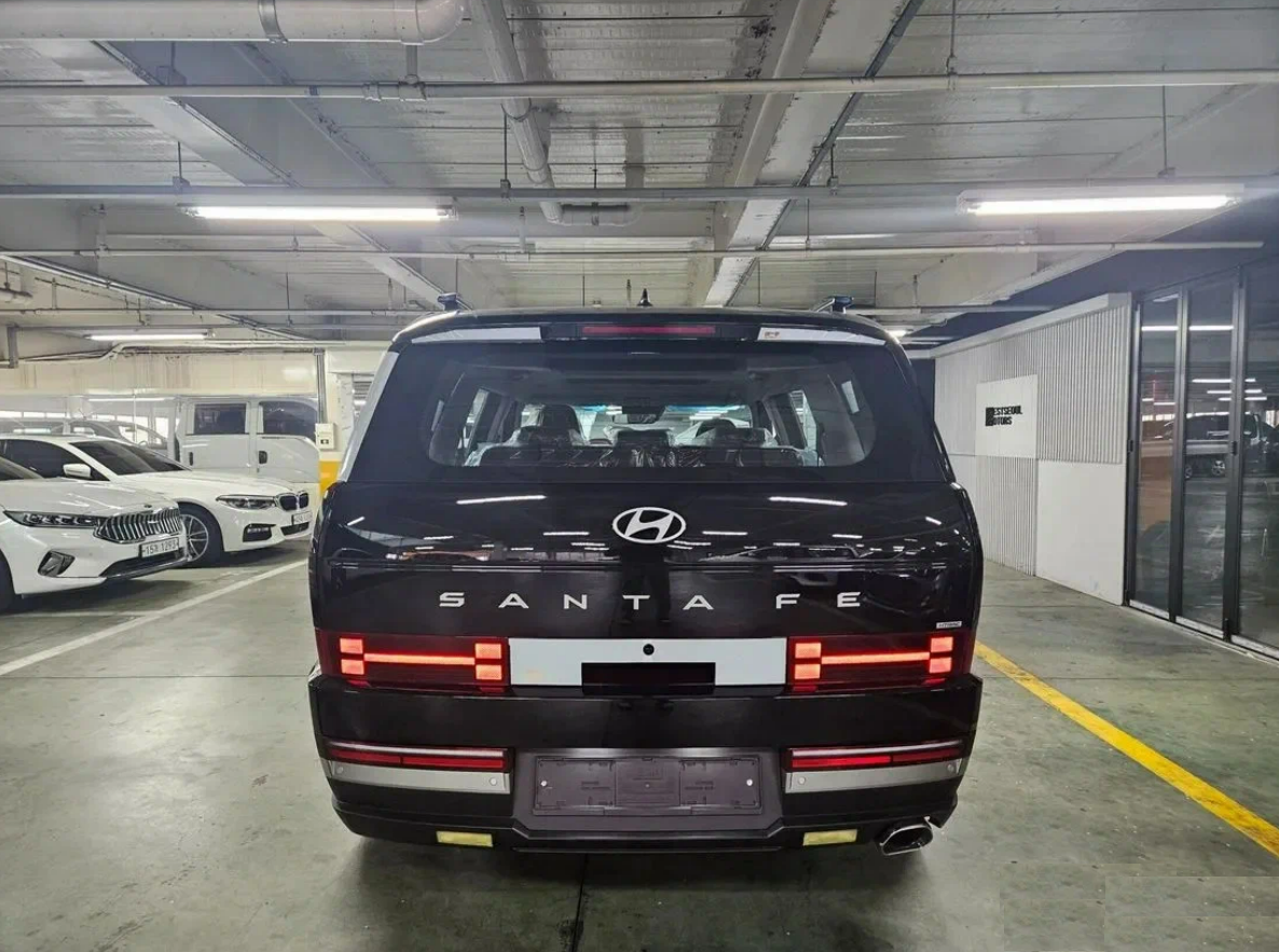 До России добрался кроссовер Hyundai Santa Fe нового поколениями. Источник иллюстрации - auto.ru