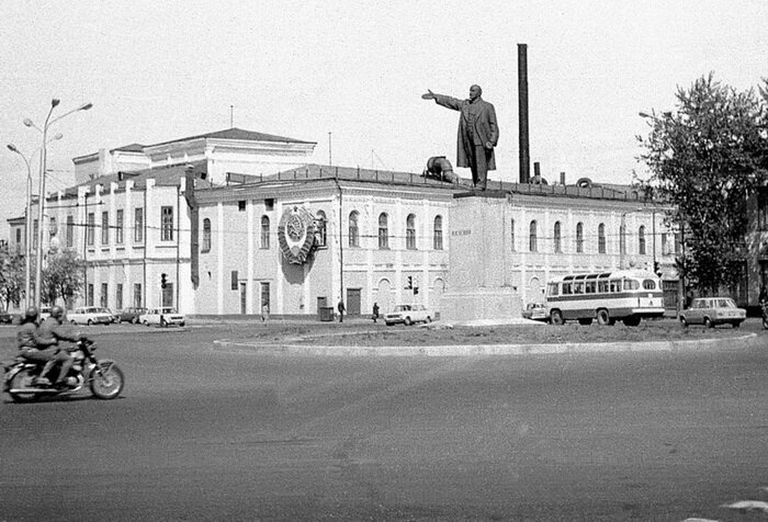 Богоявленский собор. 1981. Автор фото: Сергей Аванесов. Источник: 1604.ru
