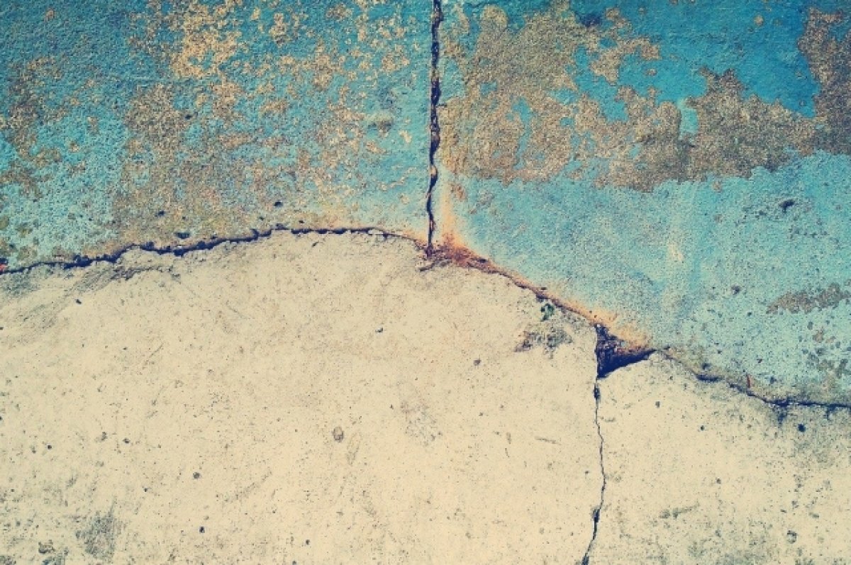    На строительной площадке школы в Луговом упало перекрытие второго этажа