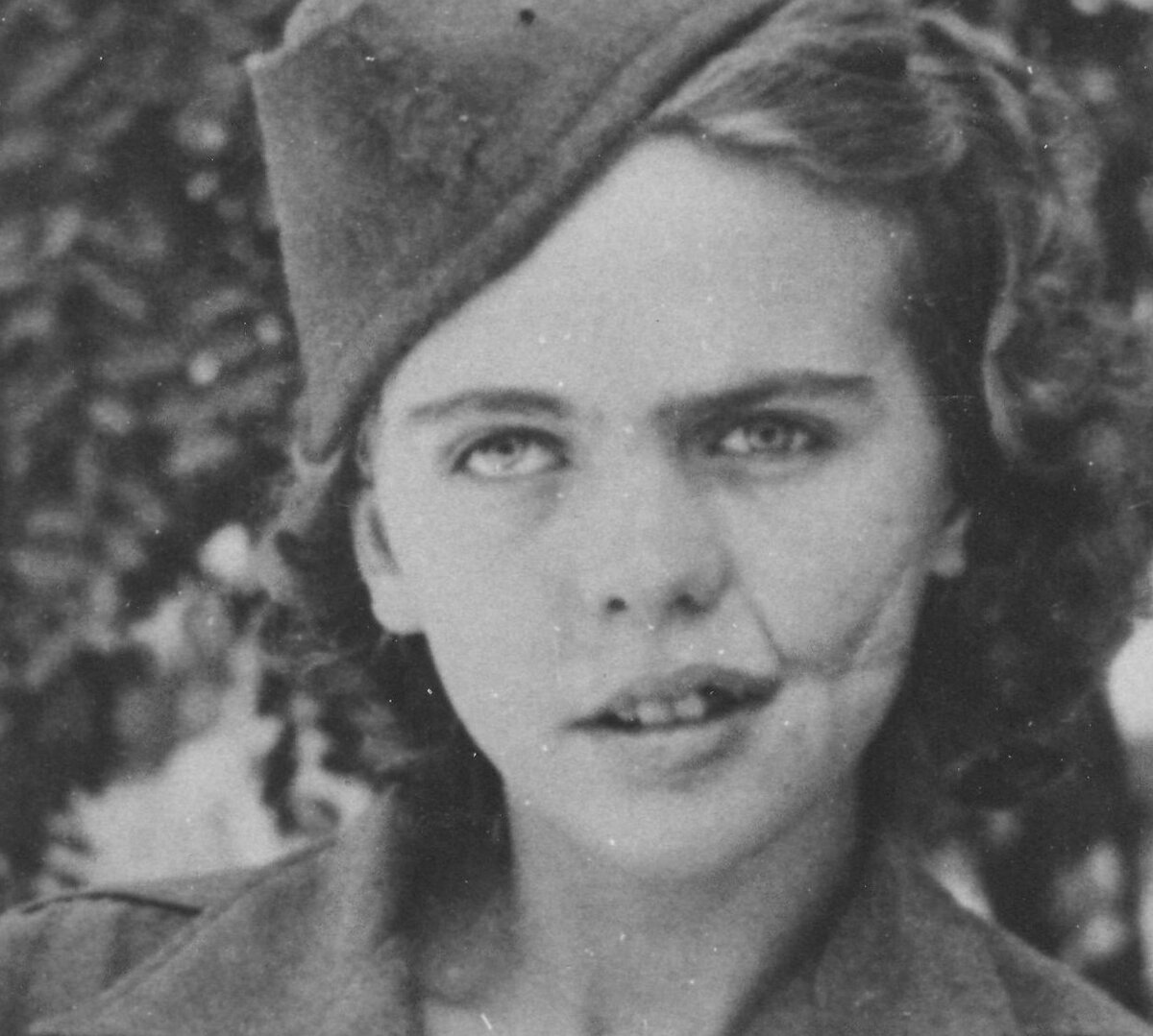 «Что же они с ней сотворили!» - причитала мать, а партизаны стыдливо ...