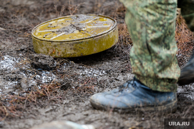    Мошенники заявляют, что боец якобы подорвался на мине и просят денег