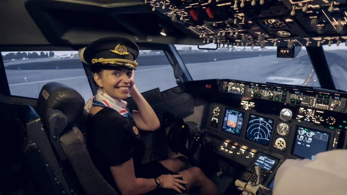    Стюардесса по имени Кристина на международном конкурсе красоты «Топ стюардесс»