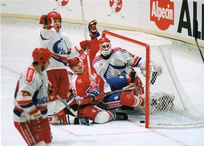 Чемпионат по хоккею 1990. Сборная России 1992 хоккей. Хоккей ЦСКА 1992. ЧМ 1992 по хоккею. Сборная России по хоккею 1992.