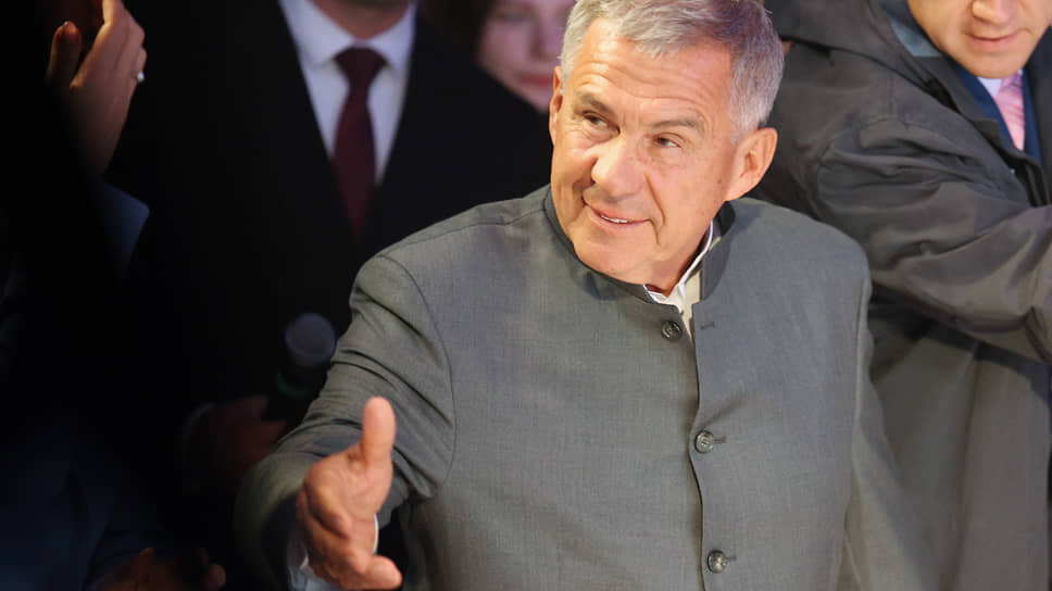 Фото: Владимир Антонов / Коммерсантъ📷Рустам Минниханов