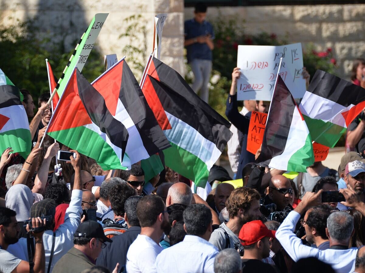    Участники акции у посольства США в Иерусалиме, проходящей из-за переноса посольства США из Тель-Авива в Иерусалим. 14 мая 2018© РИА Новости / Алексей Витвицкий