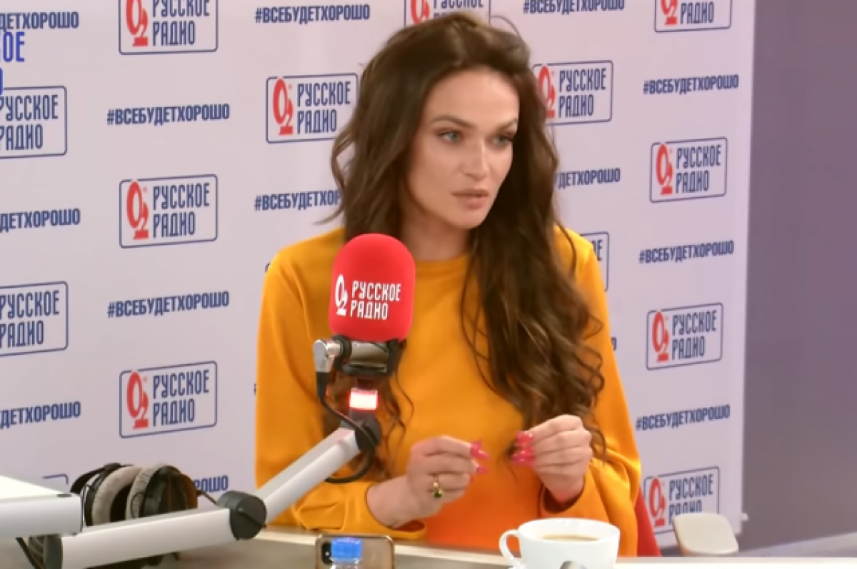    Алёна Водонаева осудила людей, которые ходят по ресторанам с детьми