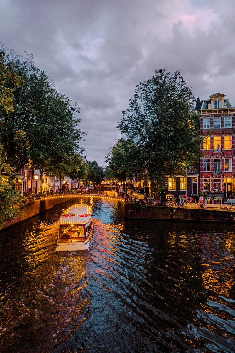 Amsterdam ( видео). Релевантные порно видео Amsterdam смотреть на ХУЯМБА