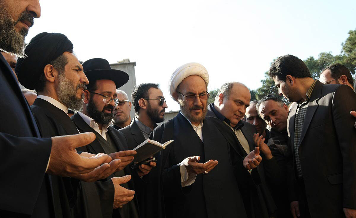 совместная молитва в Иране