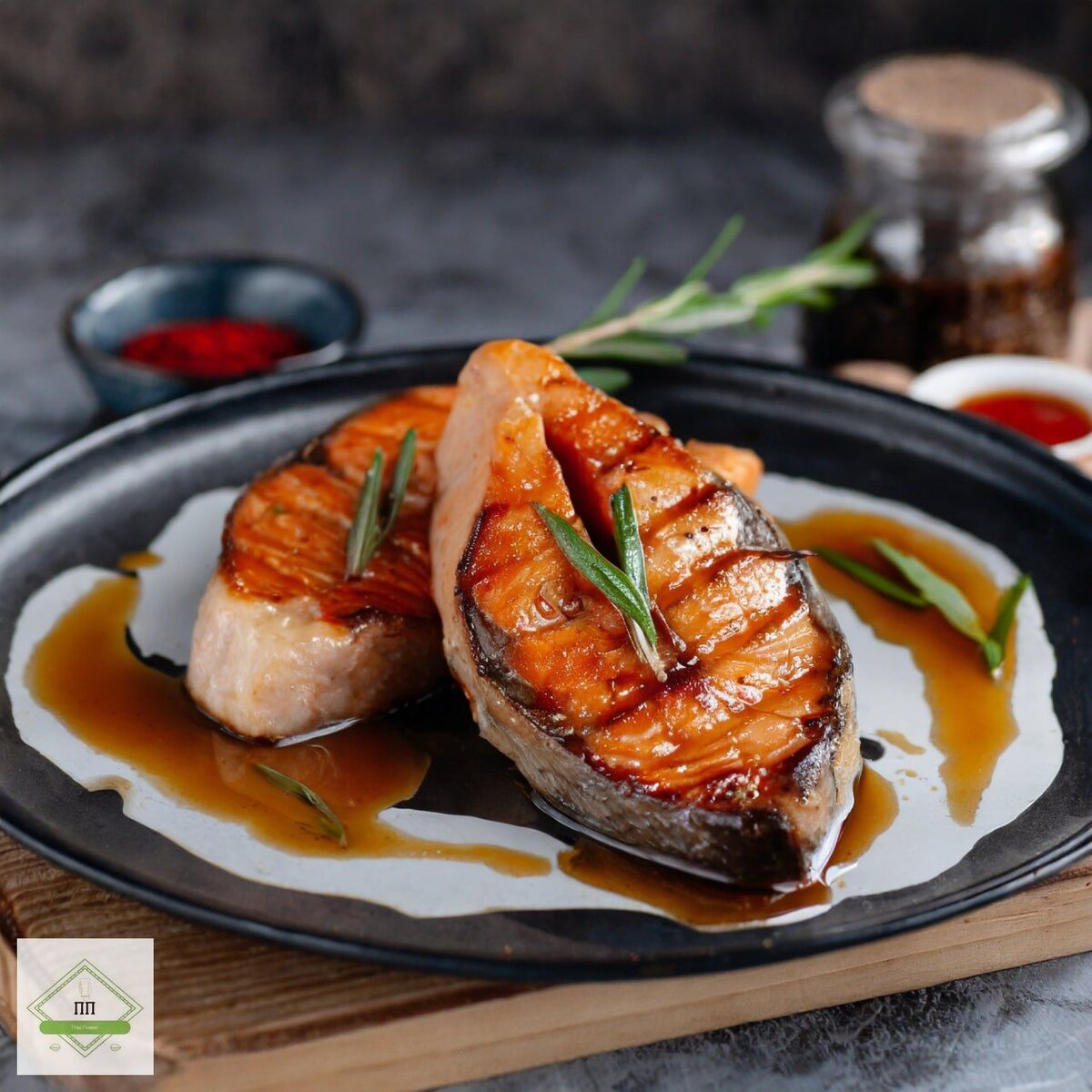 Красная рыба в соусе из меда и горчицы