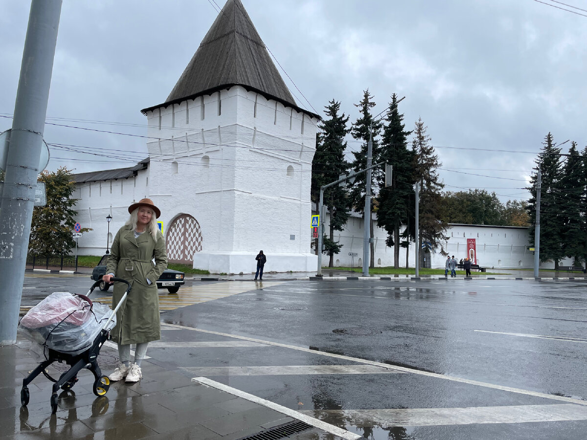 Ярославский Кремль или Спасо-Преображенский монастырь? Что посмотреть в  одном из самых древнем монастыре Руси | Manikol. Путешествия всей семьей |  Дзен