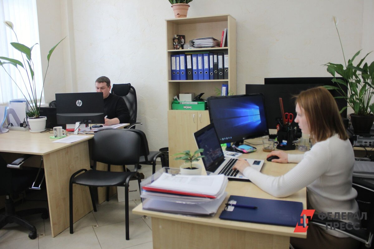 На агрессивные рабочие отношения чаще всего жалуются менеджеры по продажам, бухгалтеры и журналисты.  Фото: ФедералПресс / Ольга Юшкова