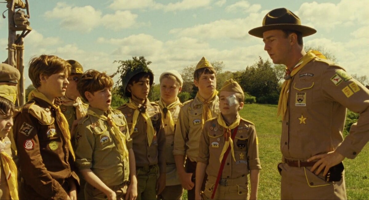 Картинка из прекрасного фильма «Королевство полной луны», потому что он хоть как-то реабилитирует бойскаутов в моих глазах