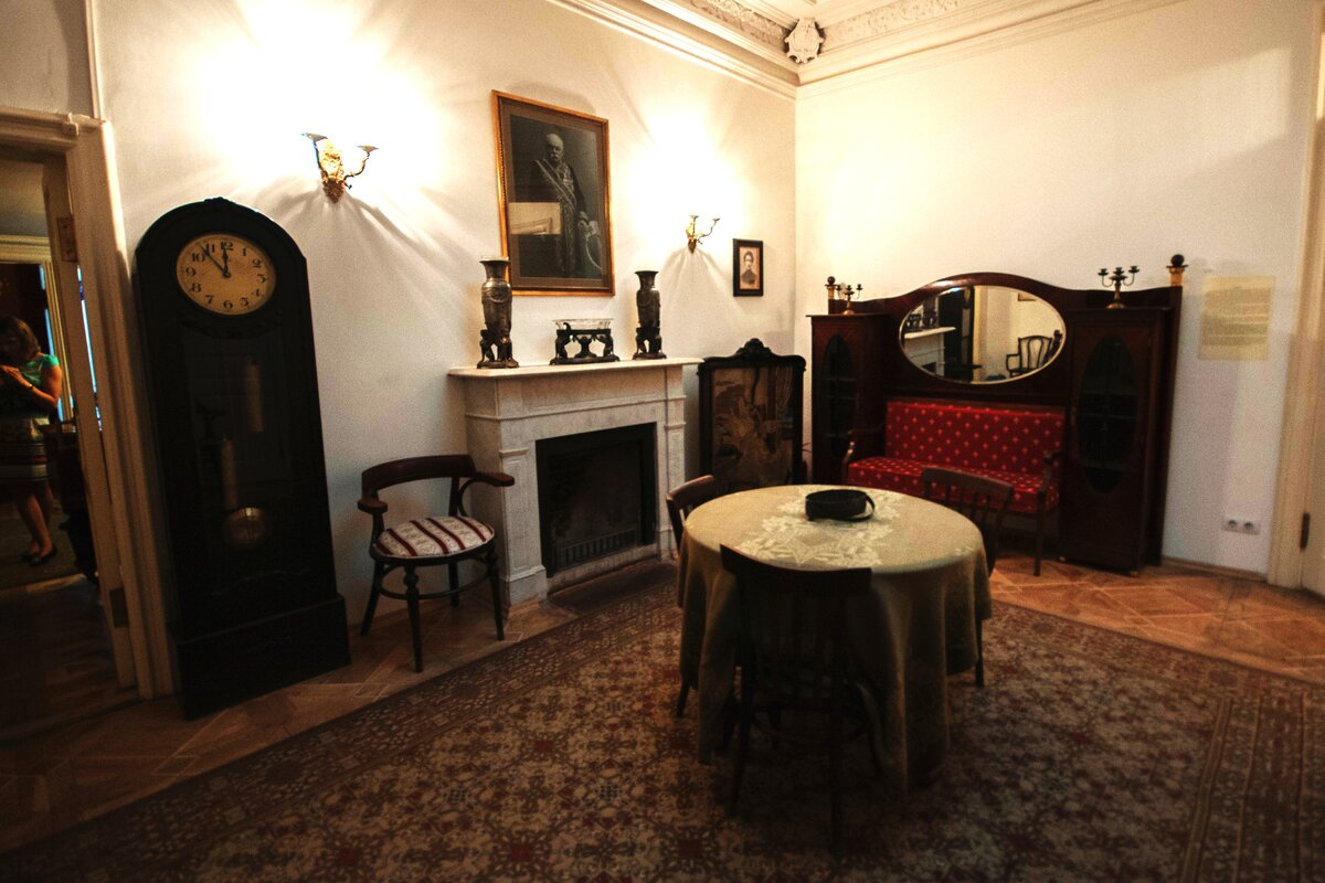 Музей цветаевой в санкт петербурге. Музей марины цветаевой в москве. Дом марины цветаевой в москве. Дом-музей марины цветаевой борисоглебский переулок 6. Музей квартира цветаевой в москве.