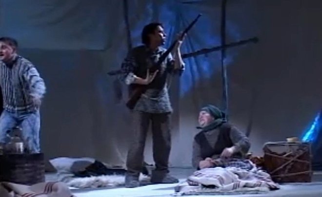 Фото: скриншот realnoevremya.ru из видео «Спектакль Мензелинского театра «ТАШКЫН» («Лавина»). Режиссер Дамир Самерханов»/youtube.com, аккаунт «Театр Мензелинск» 