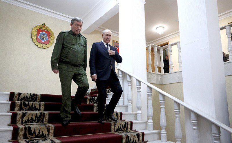    В Ростове-на-Дону Путин заслушал доклад Герасимова о ходе СВО