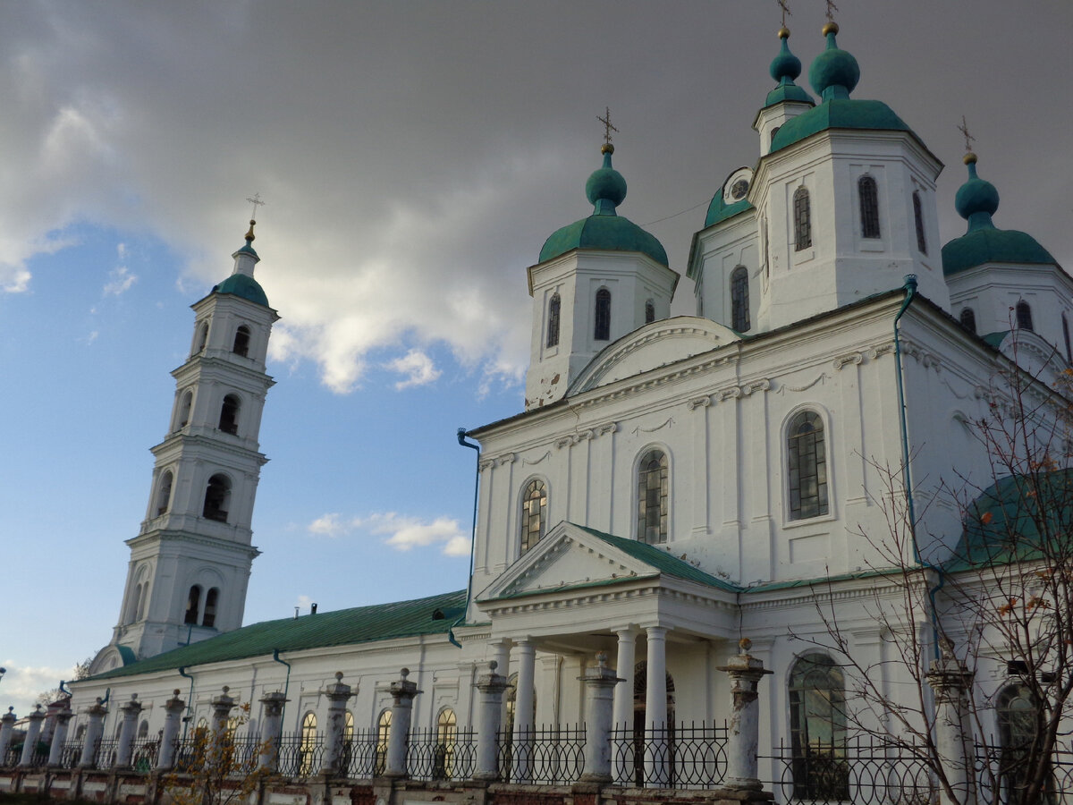 Елабуга в наши дни. Спасский собор, в котором служил протоиерей Павел Дернов, и в котором 23 февраля 1918 года он произнёс свою последнюю проповедь.