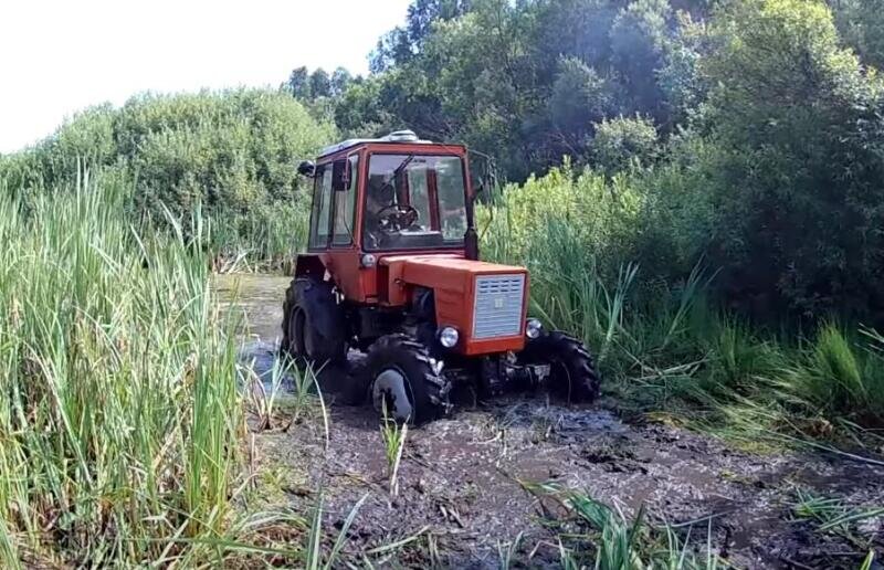 Купить Минитрактор Русич Т ВОМ 4x4 по низкой цене. Доставка по России.