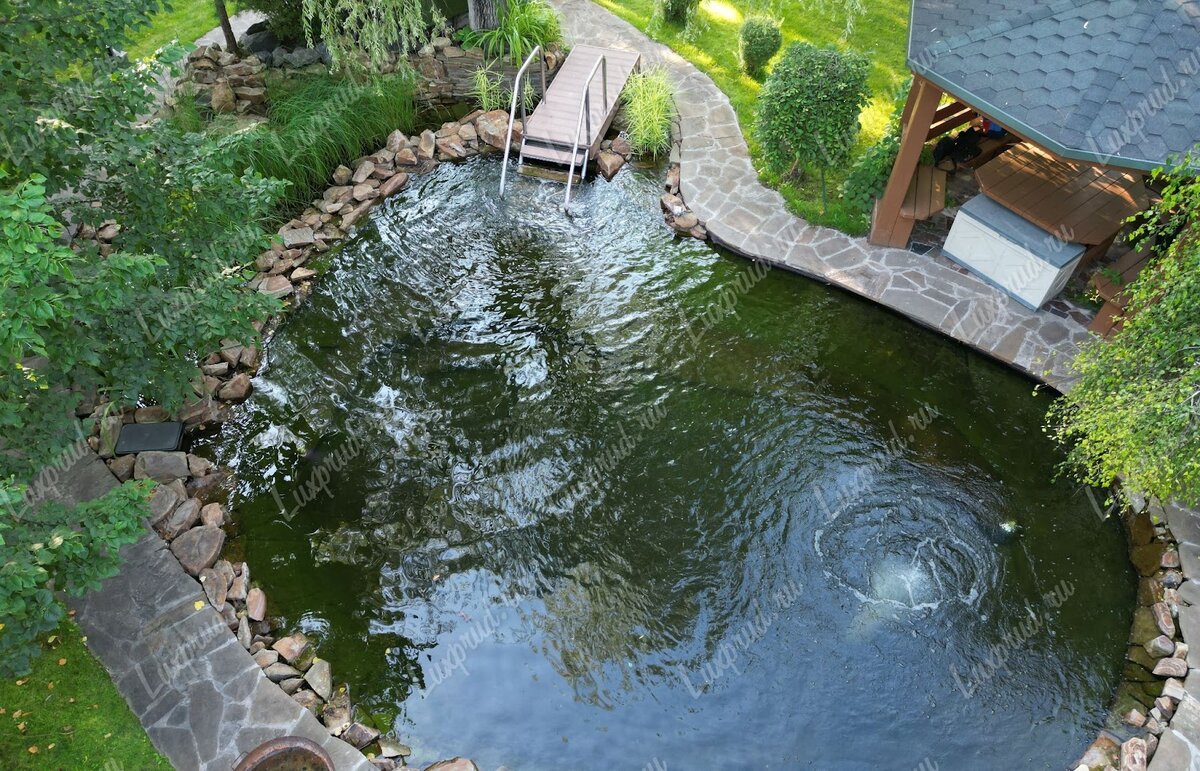 Пруд построен на готовом участке