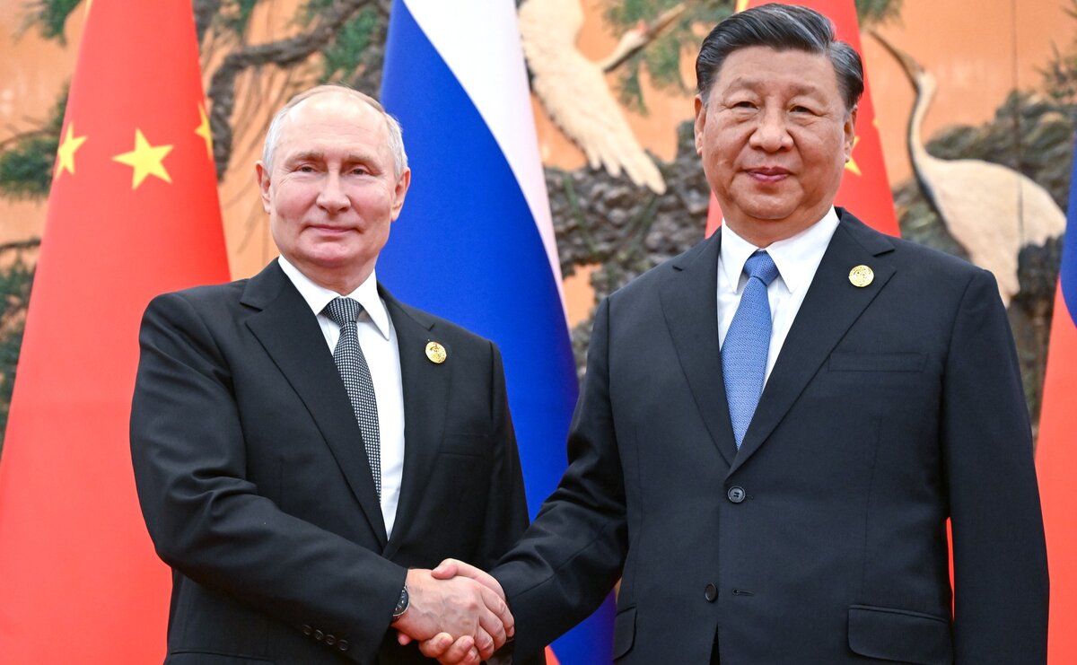 © Сергей Гунеев, РИА «Новости» / сайт Кремля / kremlin.ru / CC BY 4.0 (Президент РФ Владимир Путин и председатель КНР Си Цзиньпин, октябрь 2023 г.)