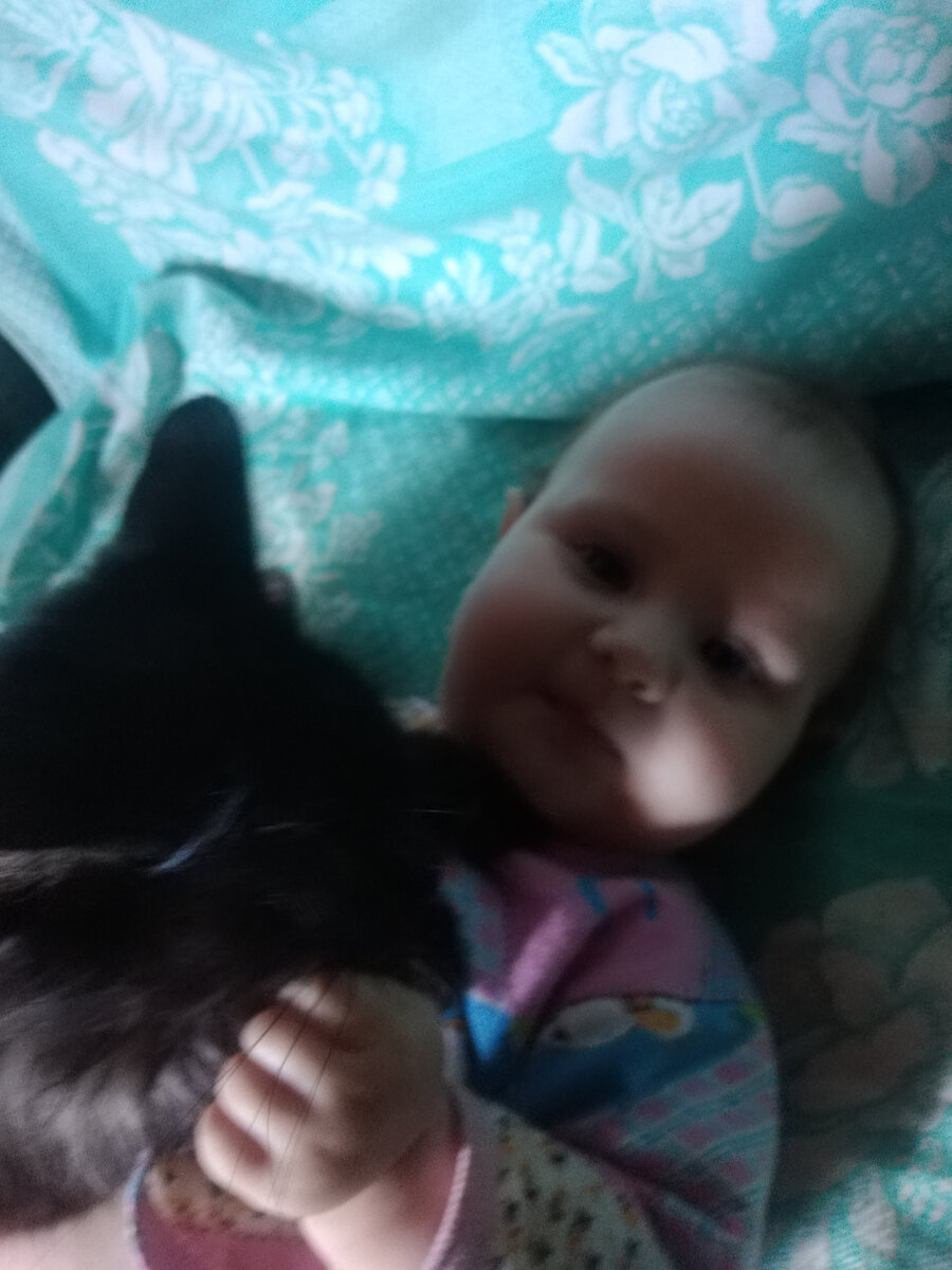 Миасса такая липучка, уже и до Аси добралась🤗