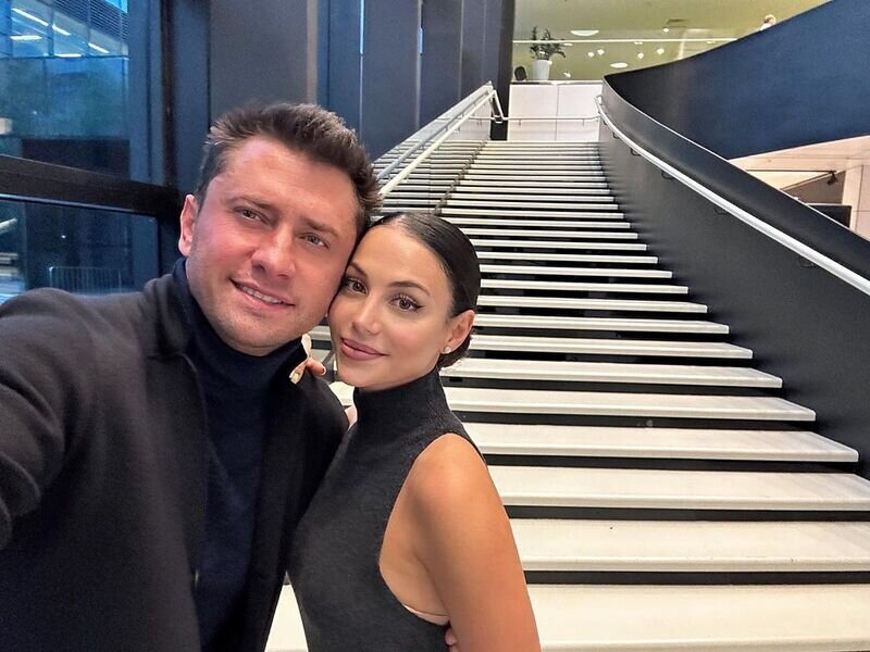 Павел Прилучный с женой