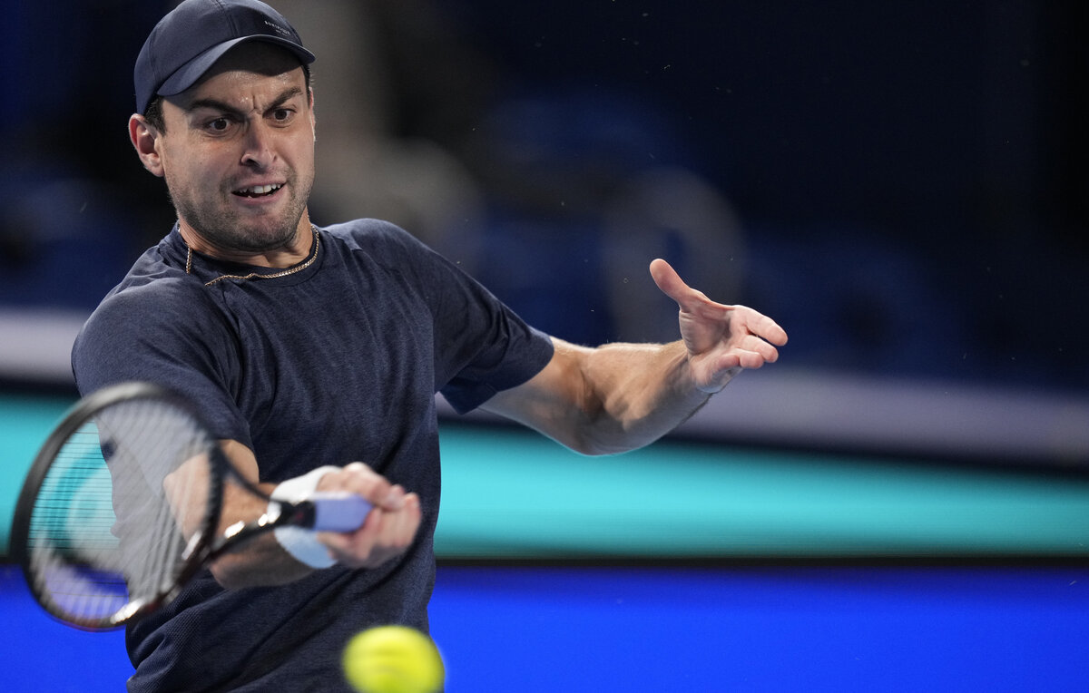    Аслан Карацев  EPA-EFE/FRANCK ROBICHON