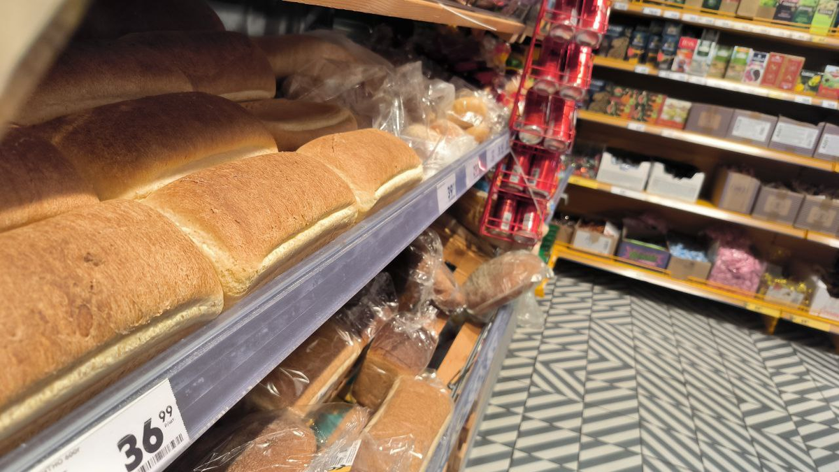 Почему магазинный хлеб такой \"безжизненный\", и сколько мастера ...