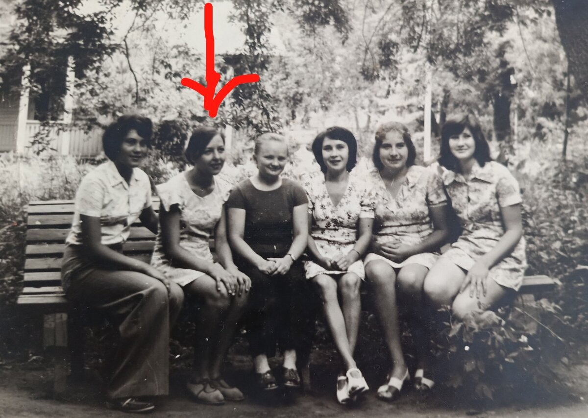 Стрелочка показывает на меня. 