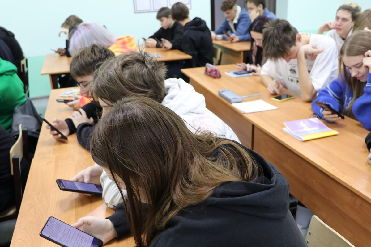 Самарская студенческая конференция. Студенты Самара. Колледжи Самары со студентами картинки. Конституция техникум.