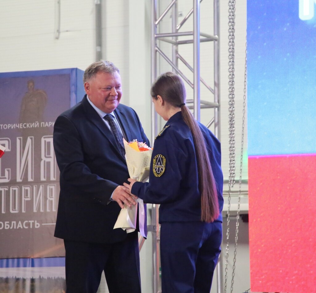 В Твери прошло посвящение учащихся 8 класса в кадеты ФСБ