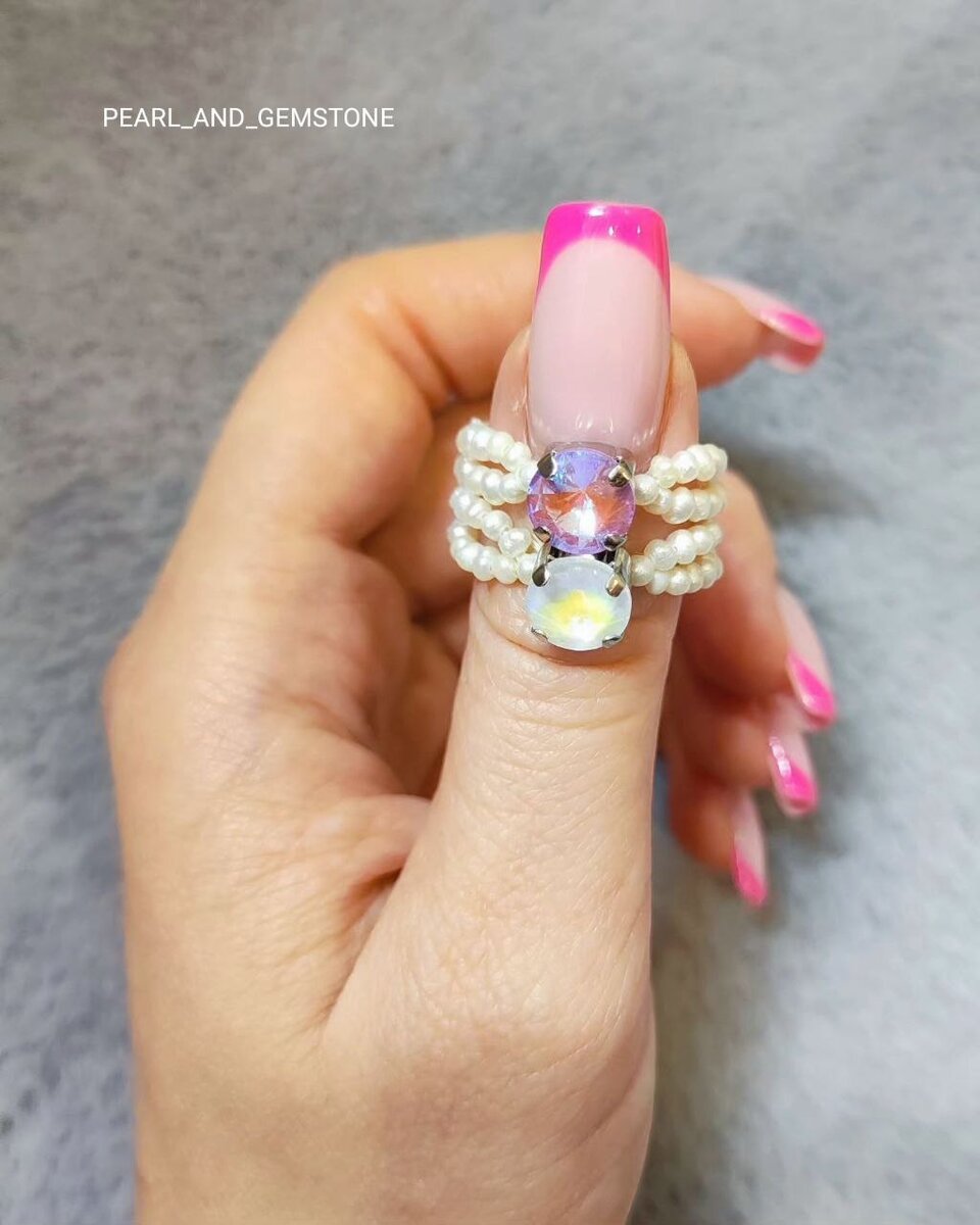 Авторские колечки из натурального пресноводного жемчуга с использованием кристаллов Swarovski и фурнитуры премиум-сегмента с родиевым покрытием. Автор: PEARL & GEMSTONE. ACCESSORIES