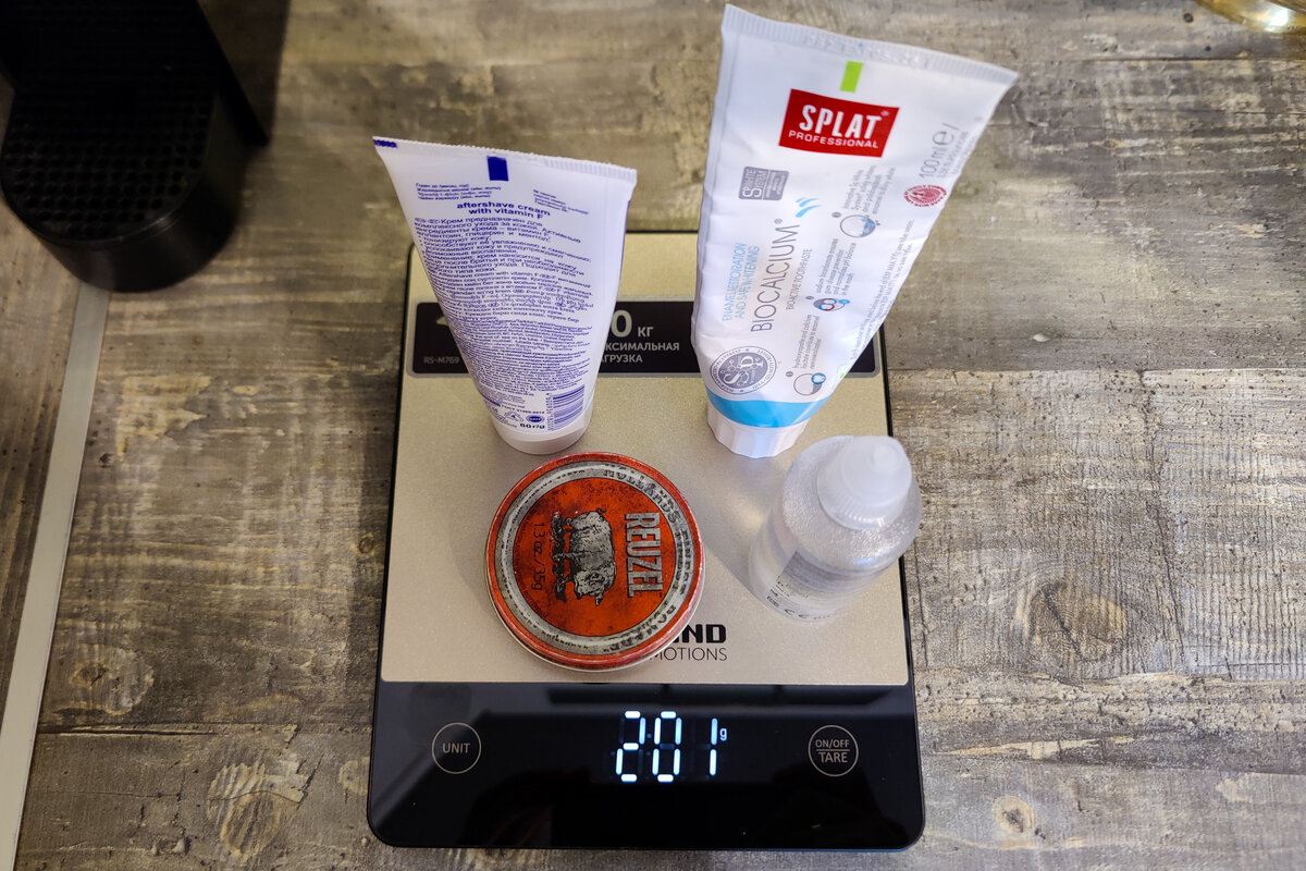 Лайфхак путешественникам. Как перевозить зубную пасту, крема и косметику?