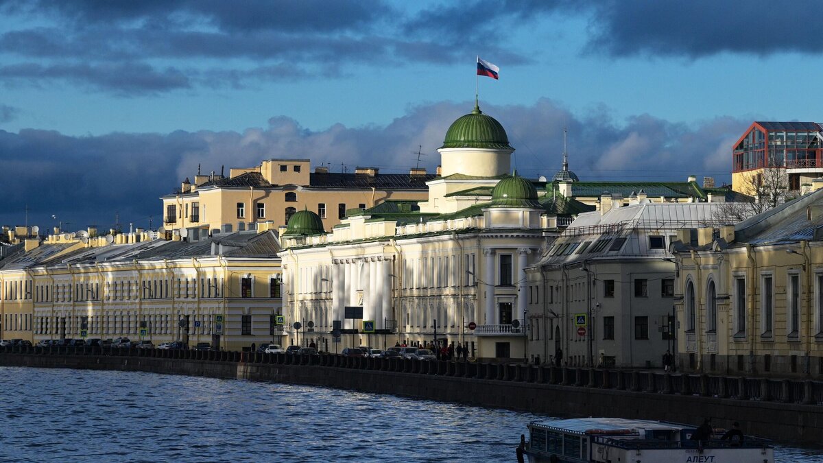    Самые красивые регионы России в осенний период: в топ вошли три© РИА Новости | Александр Гальперин