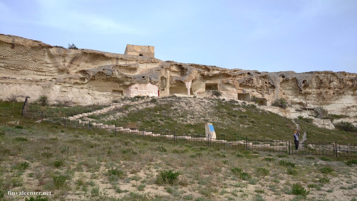 Подземная мечеть Шакпак Ата