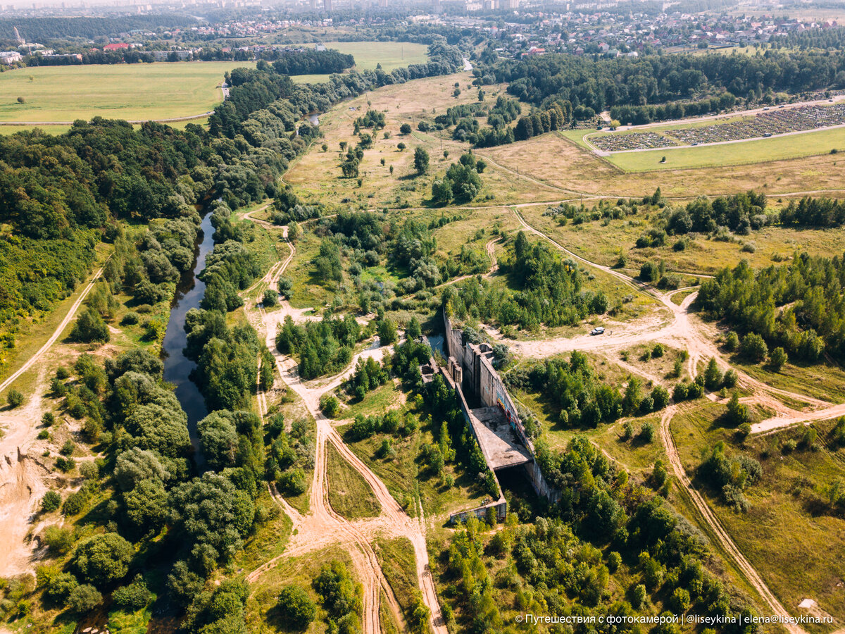 Тут должно было быть "море"