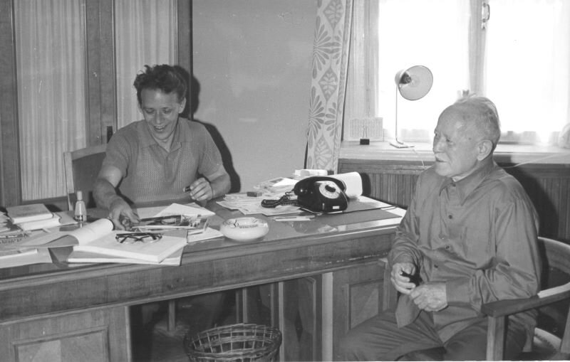 М.А. Шолохов с сыном Михаилом. Ст. Вёшенская. 1974 Фото Н. Козловского