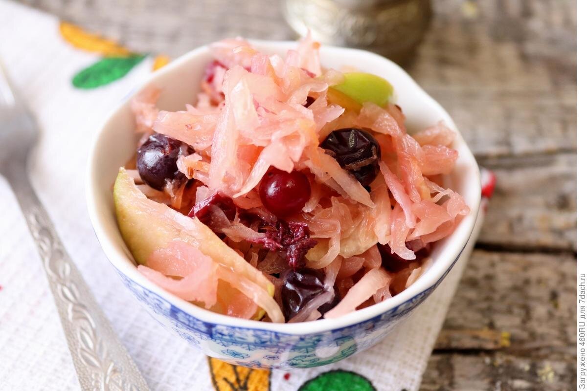    Капуста «Провансаль» с ягодами. Автор фото: Надежда (460RU)