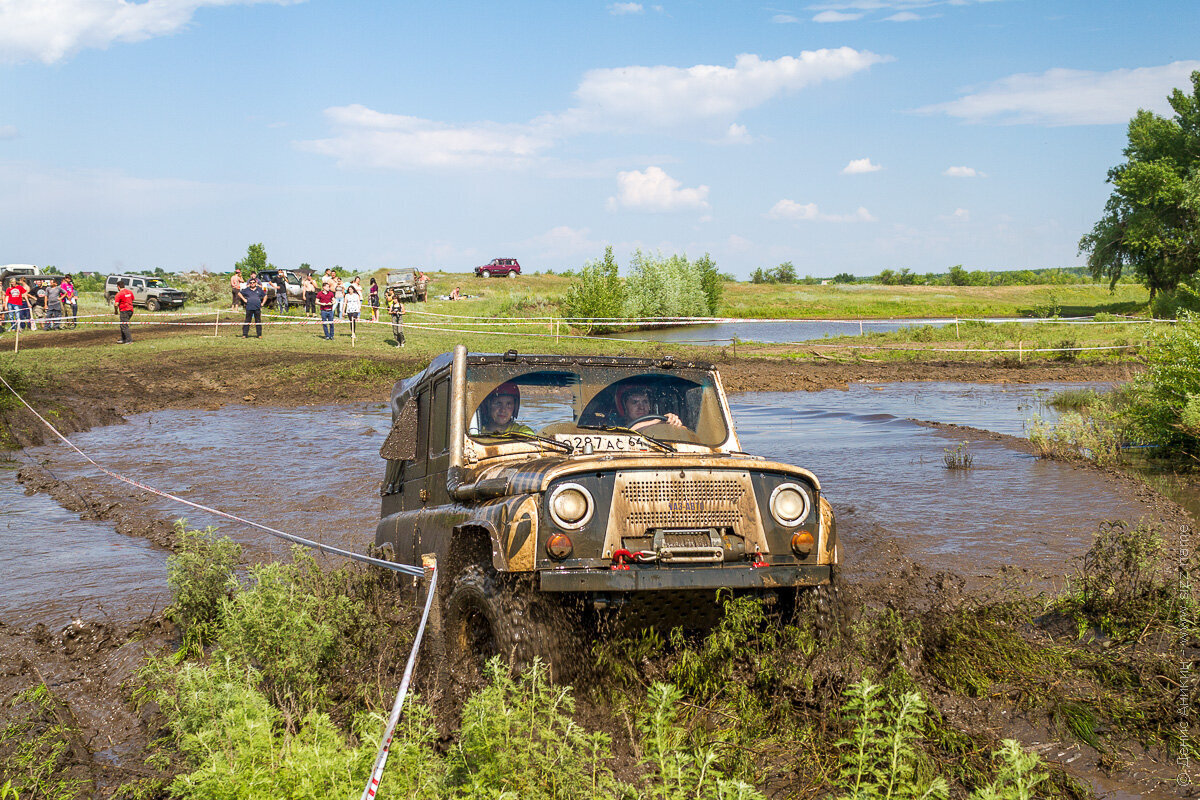 Болотистая машина. Машина болт. Авто в болоте. Машина болото. В болотах на автомобилях.
