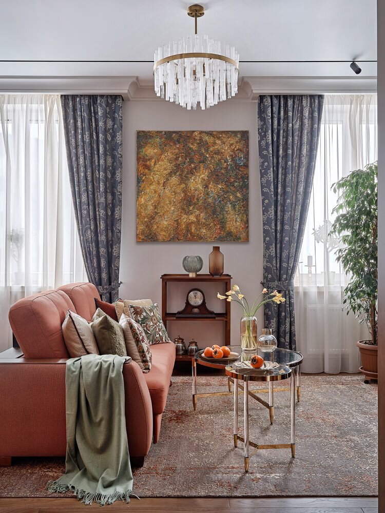 Гостиная в квартире по дизайну Гульнары Сыровой. Ковер, Kover Store.