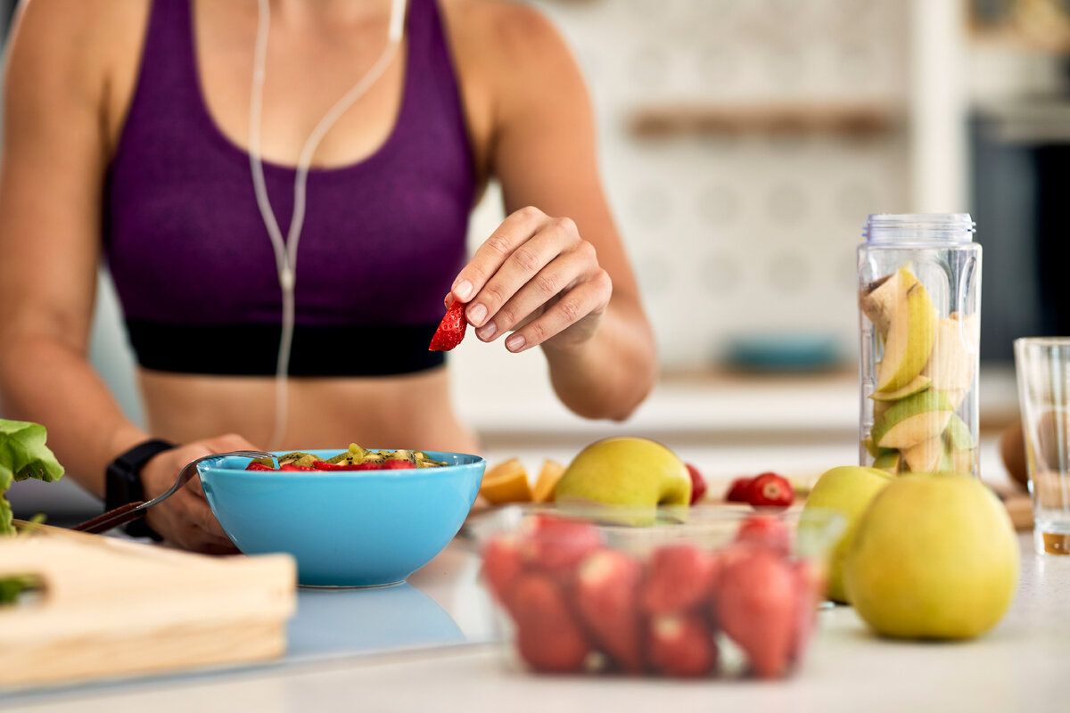 "В среднем, промежуток между тренировкой и плотным приемом пищи составляет от 1,5 до 2 часов..."