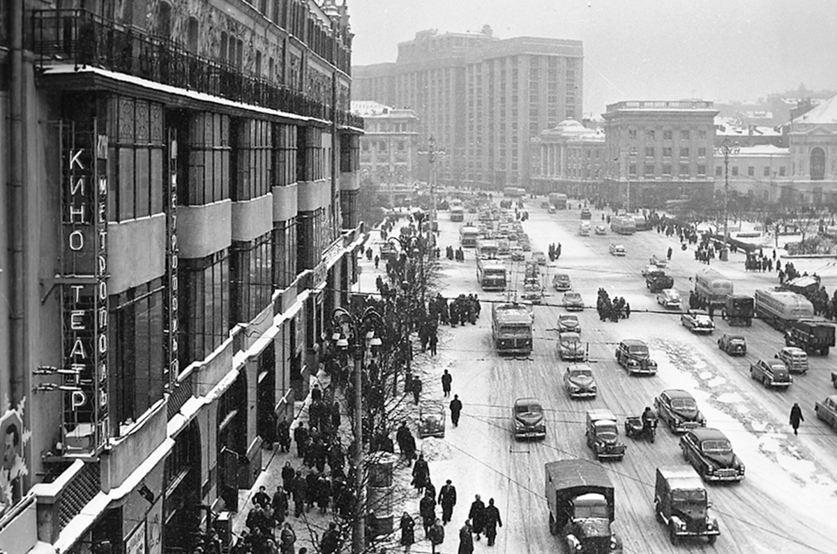 Театральный проезд. 1953-1955. Фото с сайта pastvu.com