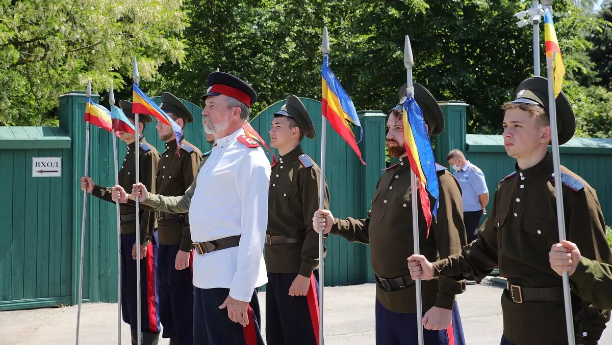     Суд на Кубани арестовал экс-главу Минздрава Ростовской области Татьяну Быковскую, тем временем в Ростов прибыл Владимир Путин, а парикмахер назвала самые популярные стрижки у ростовчан.