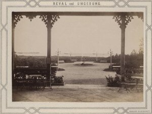 Вид на море с балкона Кадриорского купального учреждения. Серия «Ревель и окрестности». (ТЛМ Ф 2275:1); Таллиннский городской музей. Фотография Чарльза Борхардта, приблизительно 1880-1890 годы.