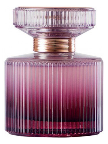 Amber Elixir Mystery Oriflame — это аромат для женщин, он принадлежит к группе восточные цветочные. Amber Elixir Mystery выпущен в 2020 году. Парфюмер: Emilie Bevierre-Coppermann. Верхние ноты: Ваниль и Цитрусы; средняя нота: Красная лилия; базовая нота: Амбра.