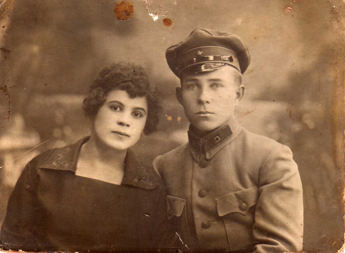 Бабушка Анна и дедушка Коля