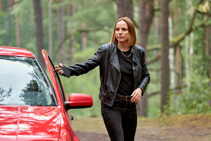 Листайте кадры.