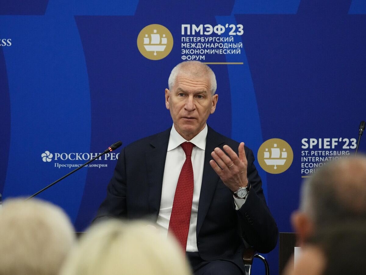    Министр спорта России Олег Матыцин на ПМЭФ-2023© Фотохост-агентство РИА Новости