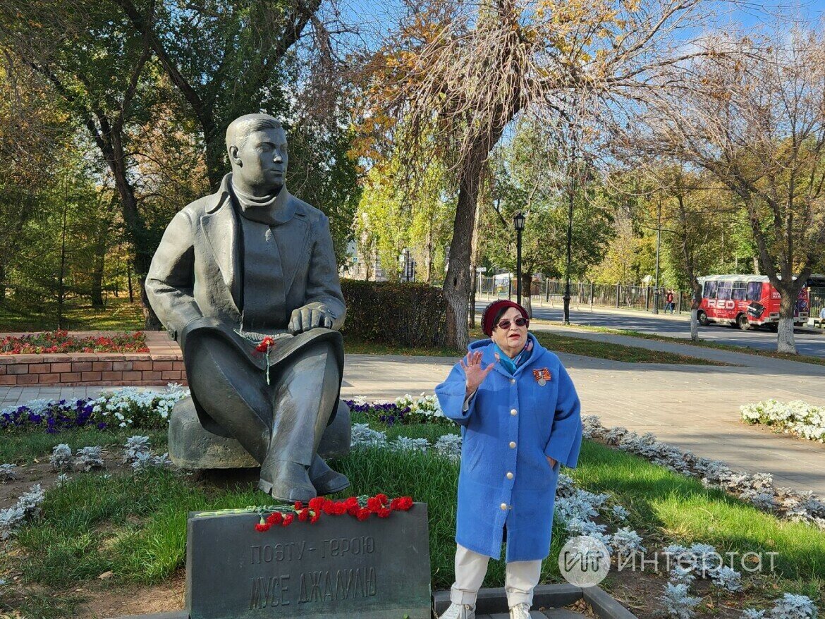 Дочь Мусы Джалиля: «У отца была возможность получить бронь и не  отправляться на фронт» | Татар-информ | Дзен