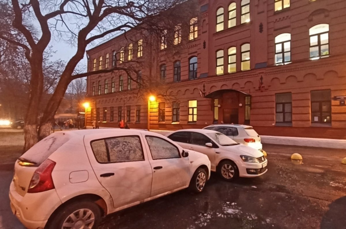    С полуночи 23 октября на Васильевском острове запретят стоянку на 30 улицах